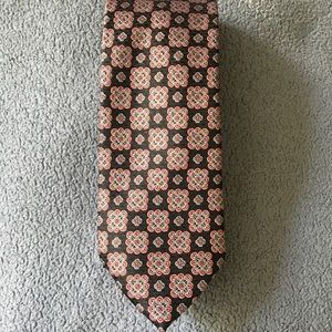 Men’s patterned tie